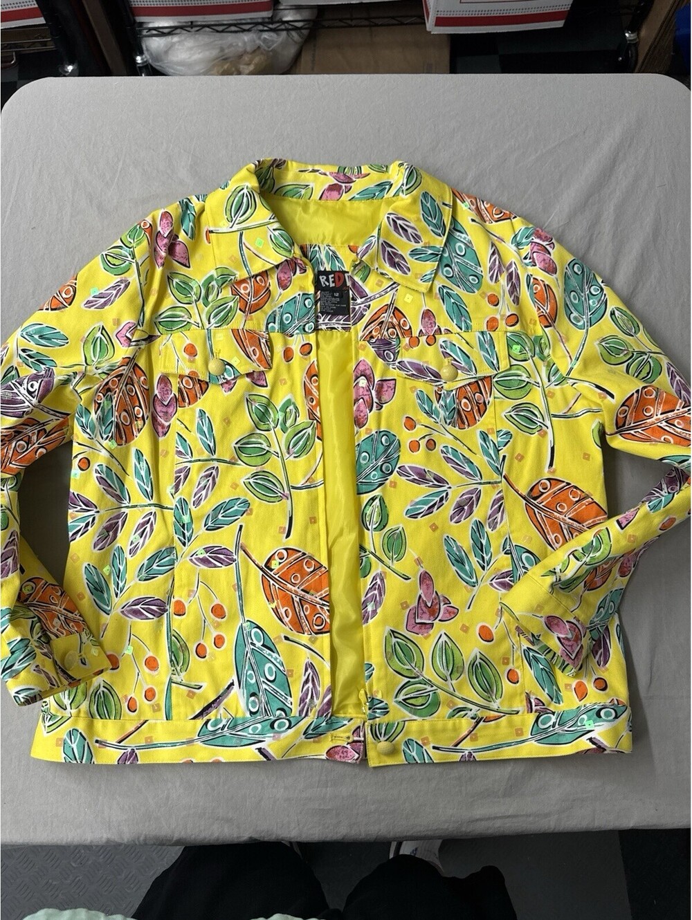 Redd jeans jacket size 12 yellow flores zipper down with packets Avant Garde